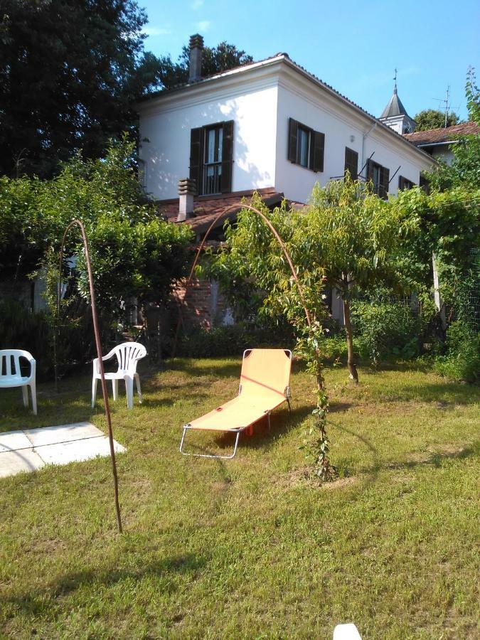Casa Aromi Ed Arte Pensionat Asti Eksteriør billede